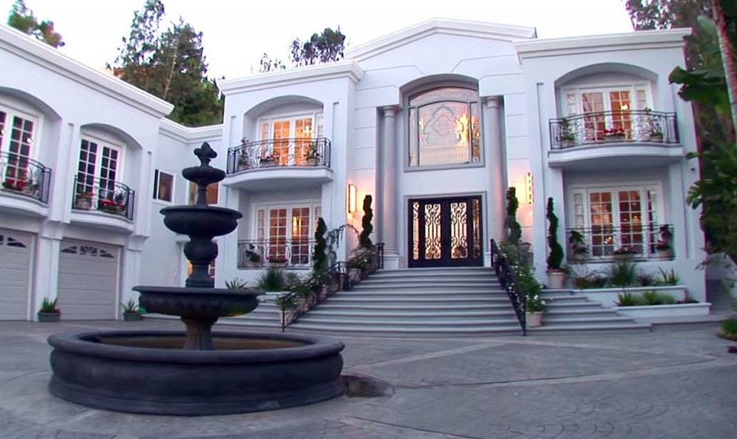 Чтобы выбить конкуренцию за дом своей мечты, Мэнни Пакьяо сделал продавцам предложение, от которого они не смогли отказаться